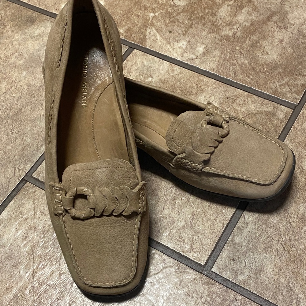 ANTONIO MELANI Beige Leather Flats  7-7.5M Luxurious Office